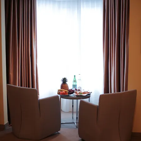 Port Palace Otel 4*