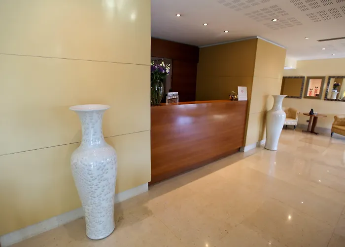 Port Palace 4*