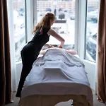 Port Palace 4*