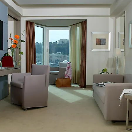 Port Palace Hotel 4*