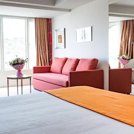 Port Palace 4*