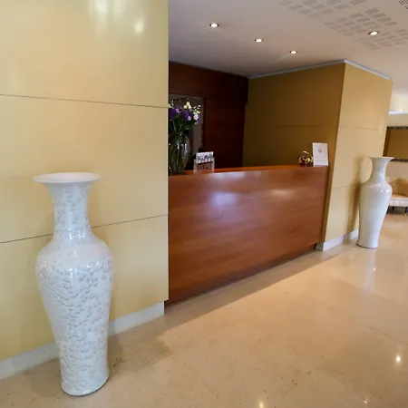 Port Palace 4*