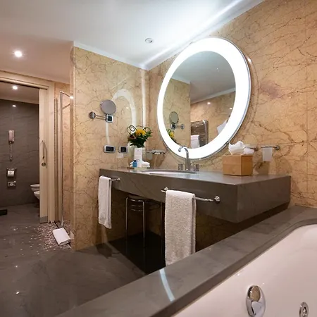 Hotel Port Palace 4*