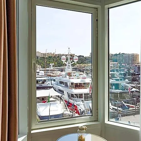 Port Palace 4*