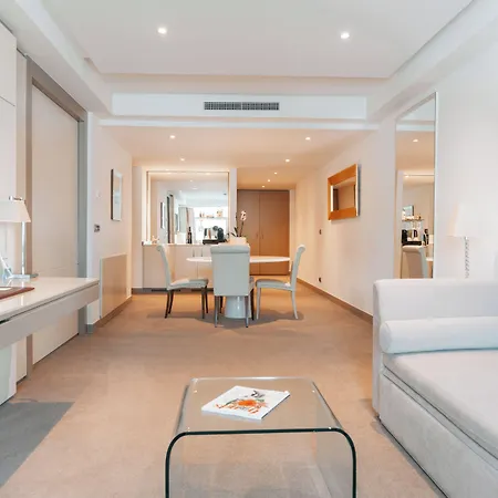 Port Palace 4*