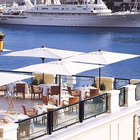 Port Palace 4*