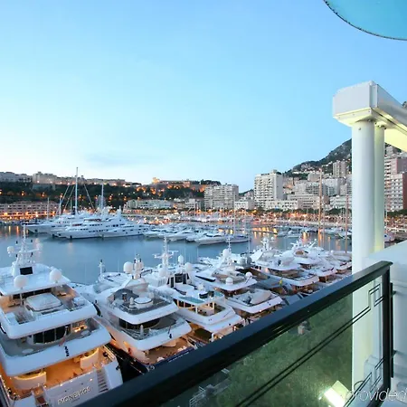 Port Palace 4*